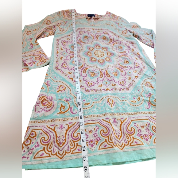 J. McLaughlin Geometric Large Long Sleeves V-Neck - Picture 6 of 8